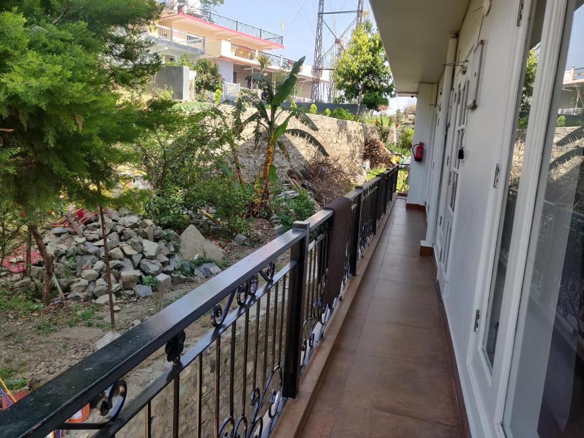 The Periwinkle Homestay Bhīm Tāl מראה חיצוני תמונה