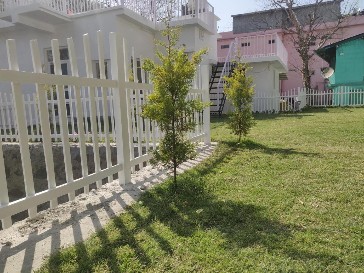 The Periwinkle Homestay Bhīm Tāl מראה חיצוני תמונה